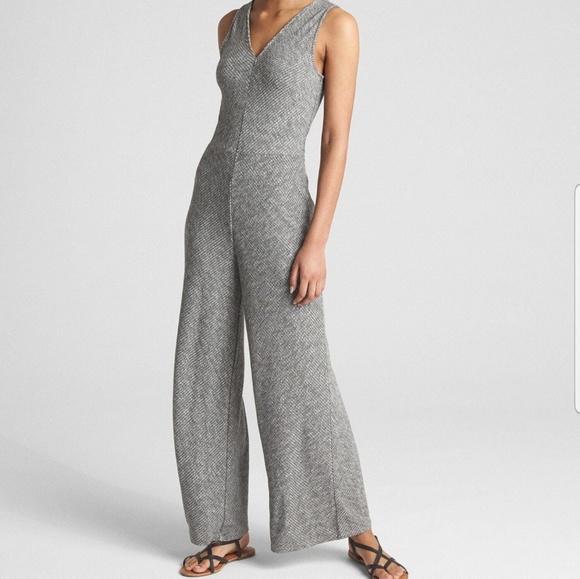 GAP Pants - NWT Gap Softspun V-Neck Wide Leg Jumper sz M